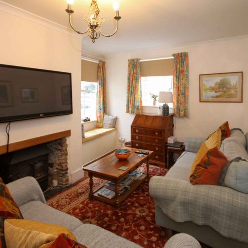 Commercial property for sale in Dartmouth, Devon - A Pretty 3 Bedroomed Grade 2 Listed Merchants House