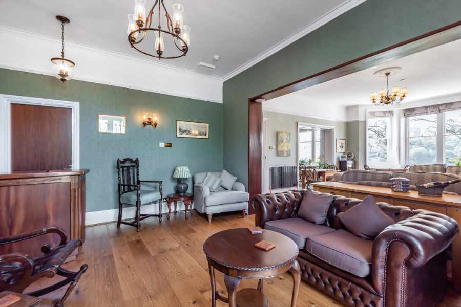 A Stunning & Luxurious 7-Bedroom Manor House