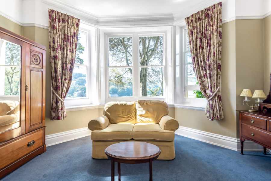 A Stunning & Luxurious 7-Bedroom Manor House