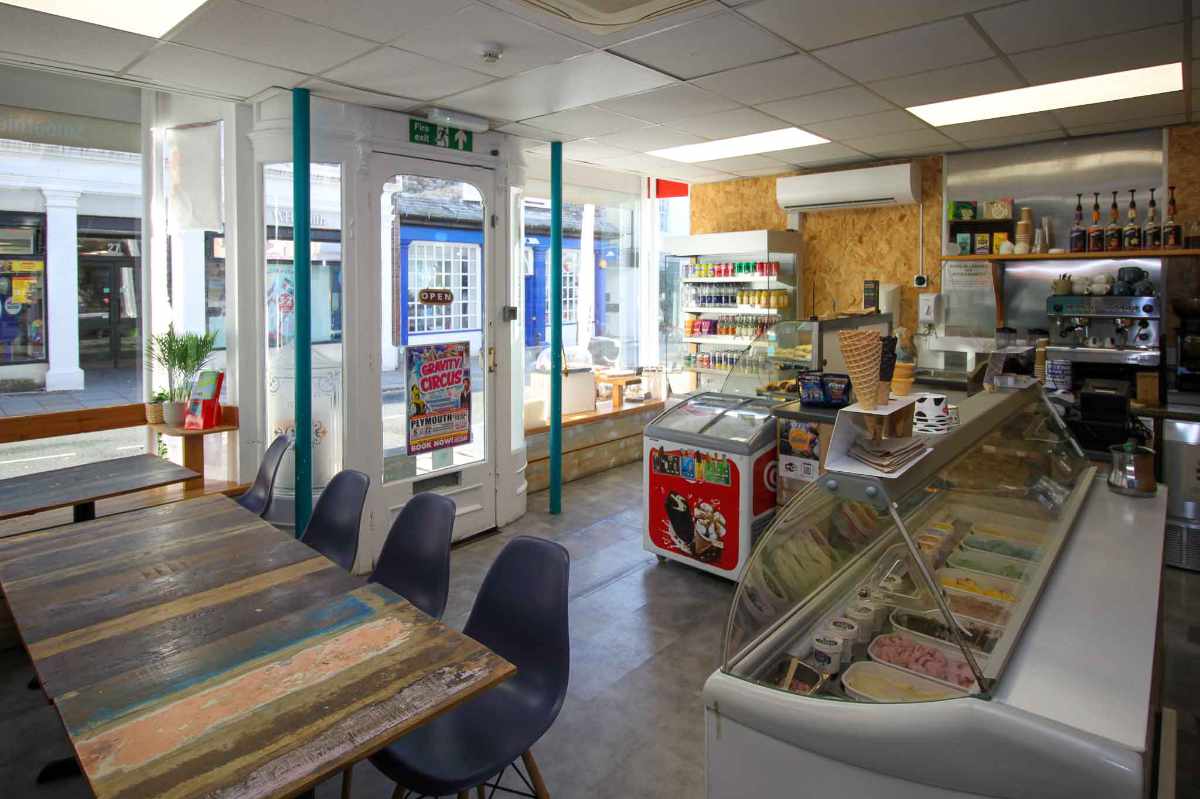 Cafe for sale in Totnes, Devon - A Prime-Positioned Cafe / Takeaway business for sale