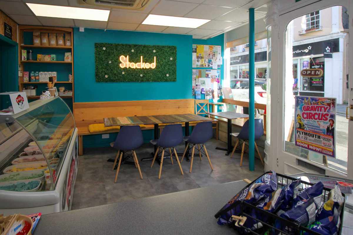 Cafe for sale in Totnes, Devon - A Prime-Positioned Cafe / Takeaway business for sale