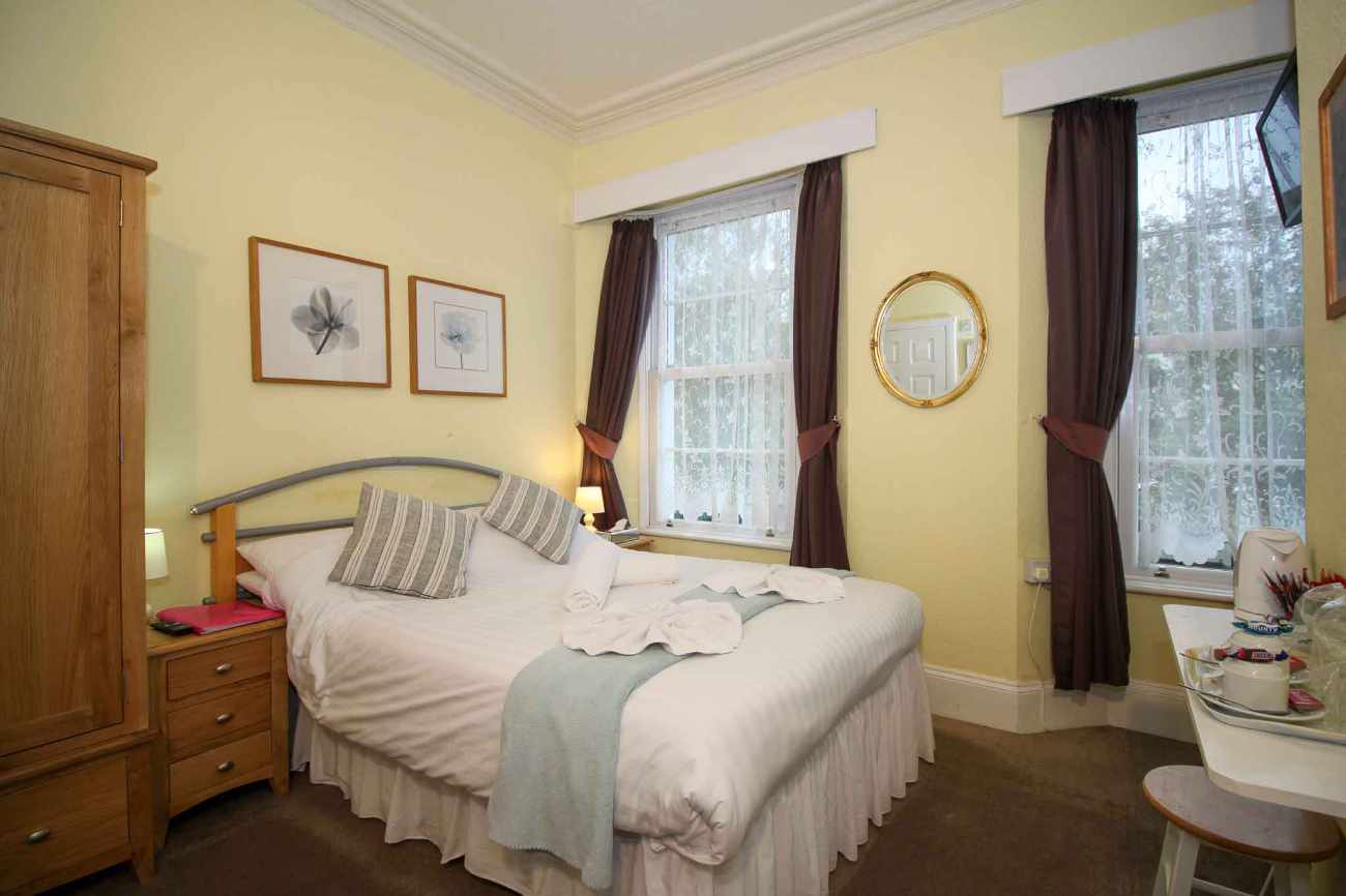 A Wonderfully Positioned 6 en-suite Bedroom Guest House