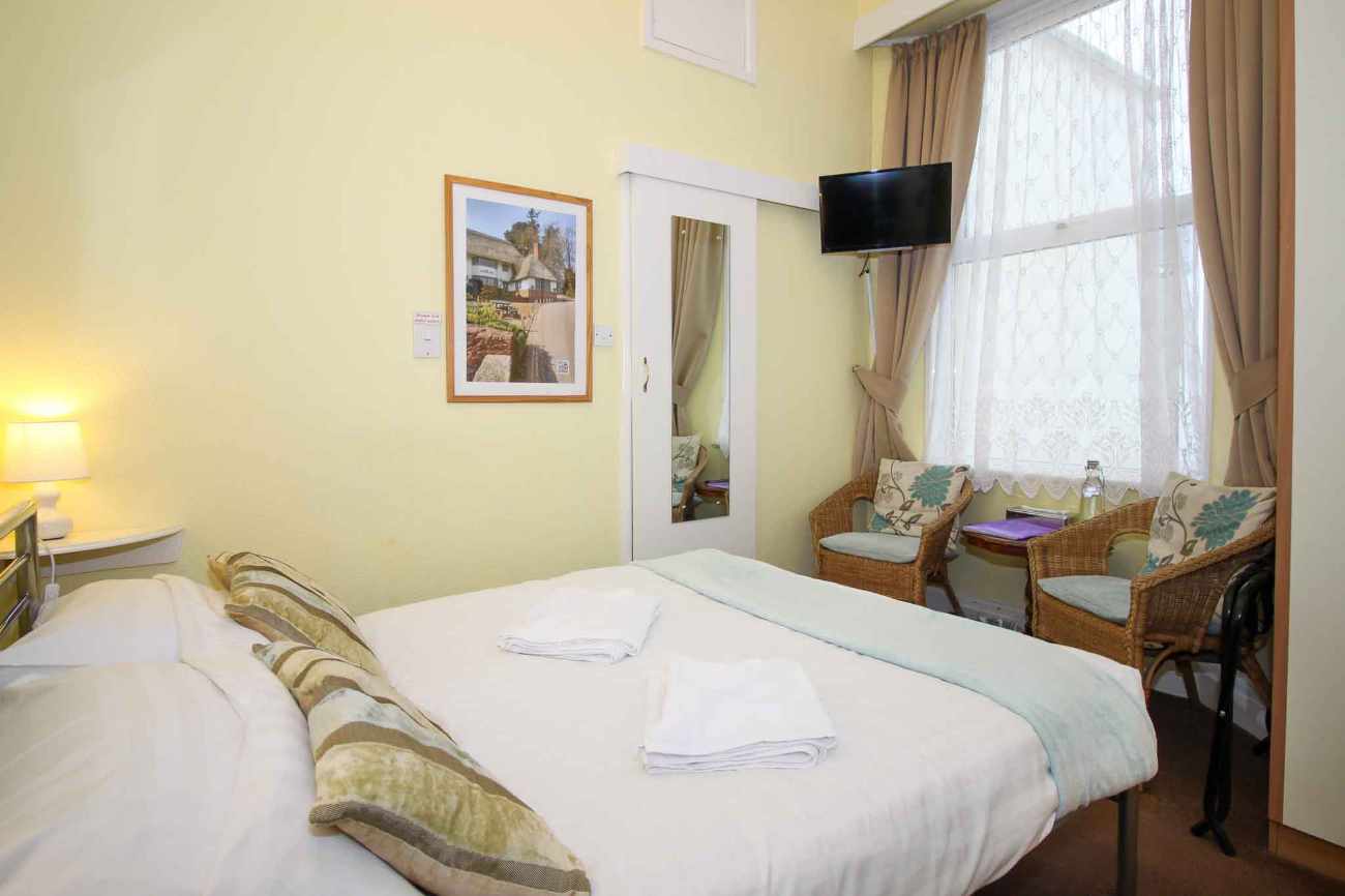 A Wonderfully Positioned 6 en-suite Bedroom Guest House