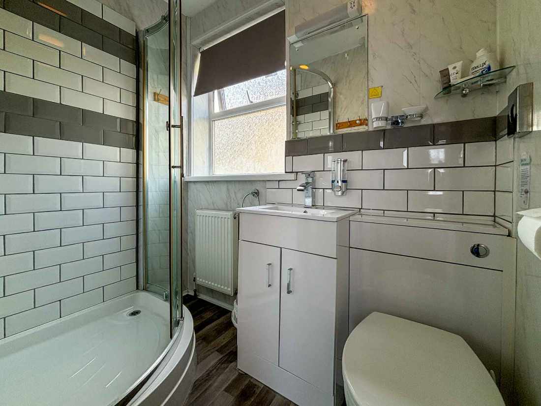 A Beautiful 15 en-suite letting room Guest House