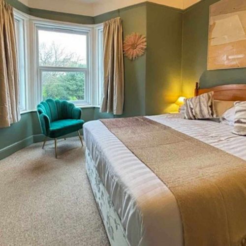Hotel for sale in Paignton, Devon - A Beautiful 15 en-suite letting room Guest House