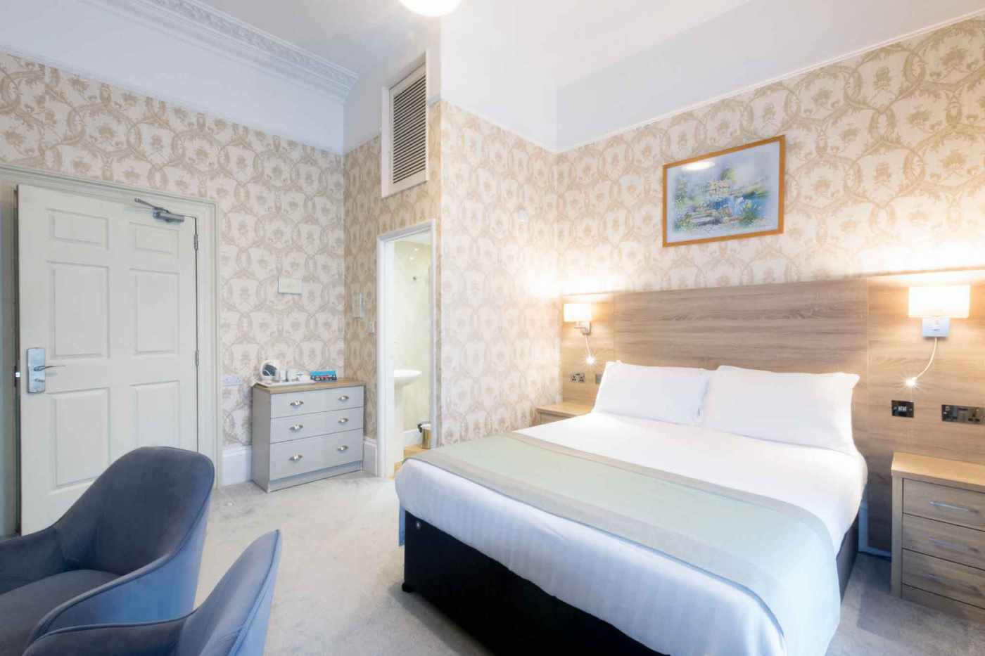 A Fantastically Presented, 15/16-Bedroom Hotel For Sale