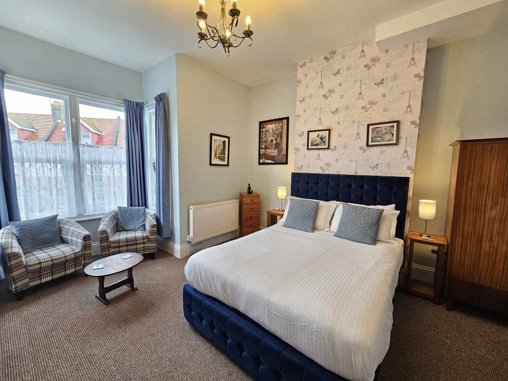 Hotel for sale in Paignton, Devon - A Delightful 8 Letting Bedroom Guest House For Sale