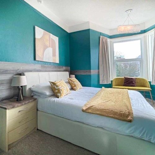 Hotel for sale in Paignton, Devon - A Beautiful 15 en-suite letting room Guest House