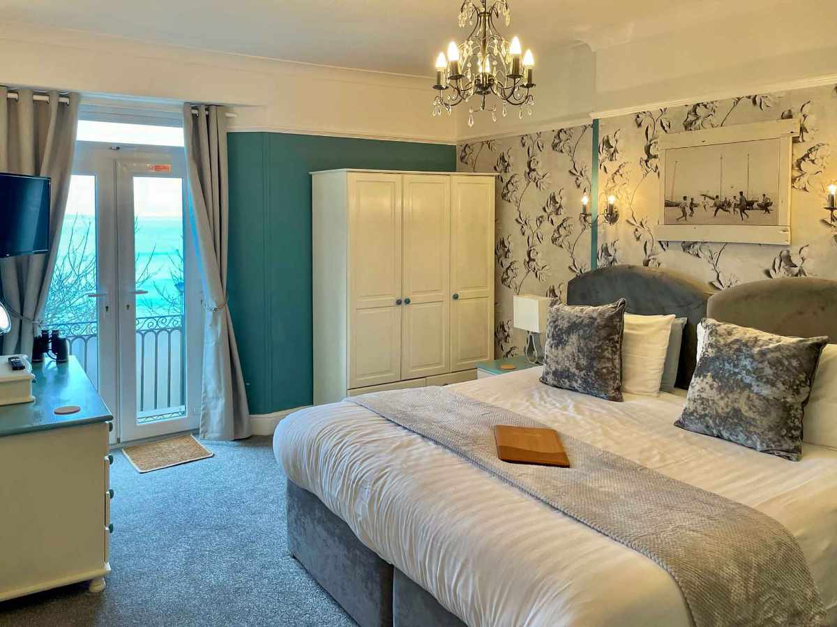A perfectly Located Guest House, with 5 Luxury en-suite rooms