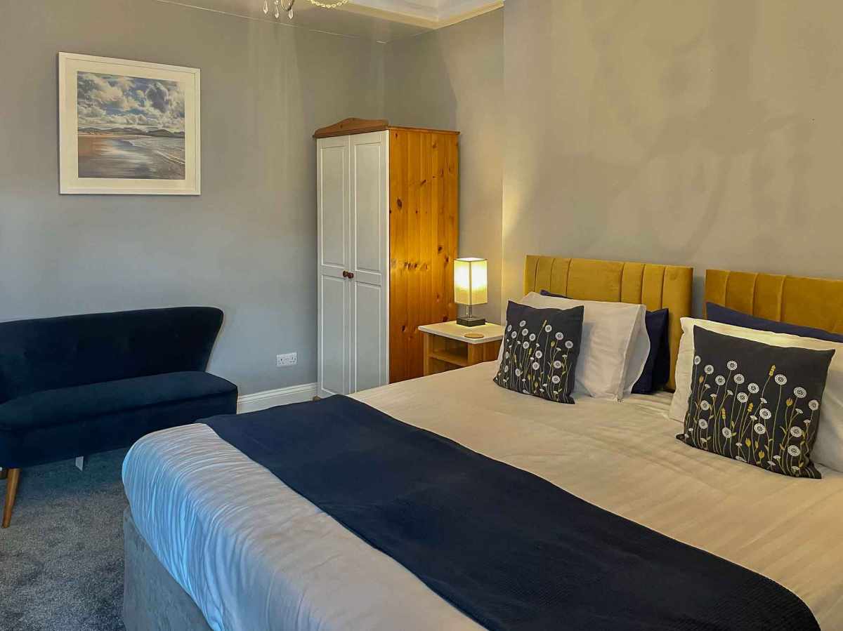 A perfectly Located Guest House, with 5 Luxury en-suite rooms