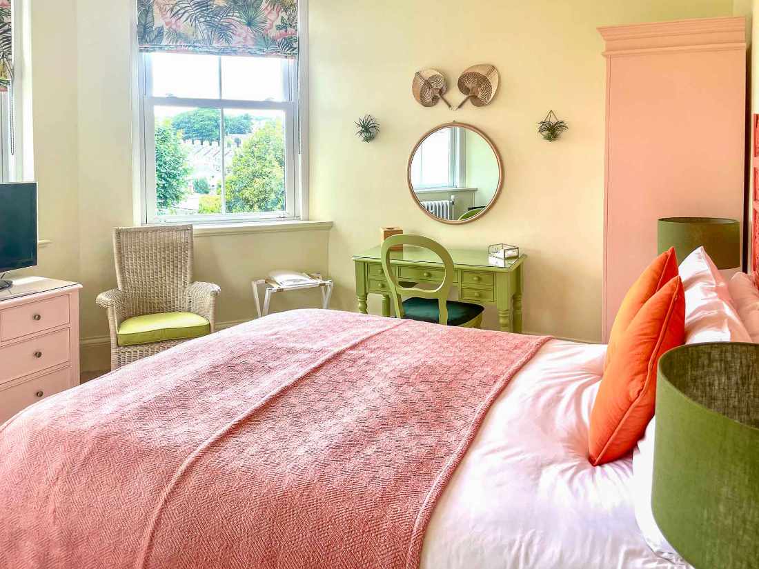 Commercial property for sale in Torquay, Devon - An Elegant & Spacious Detached family home for sale