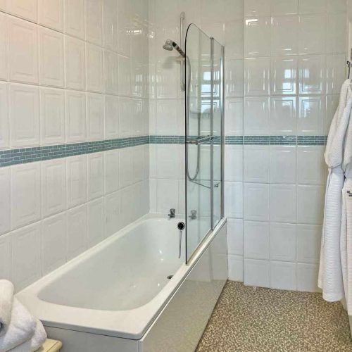 Hotel for sale in Torquay, Devon - A perfectly Located Guest House, with 5 Luxury en-suite rooms