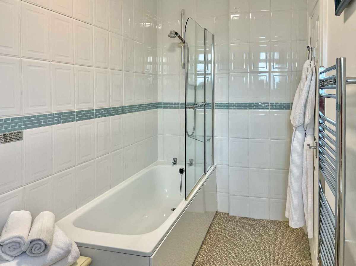 A perfectly Located Guest House, with 5 Luxury en-suite rooms