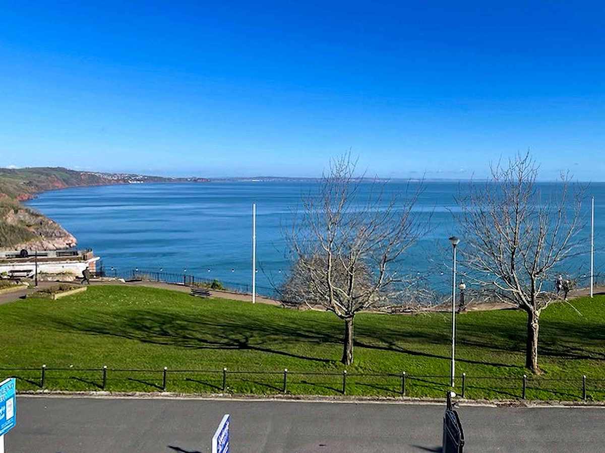 A perfectly Located Guest House, with 5 Luxury en-suite rooms