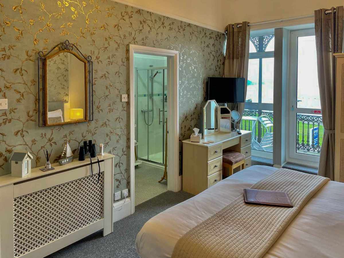 A perfectly Located Guest House, with 5 Luxury en-suite rooms