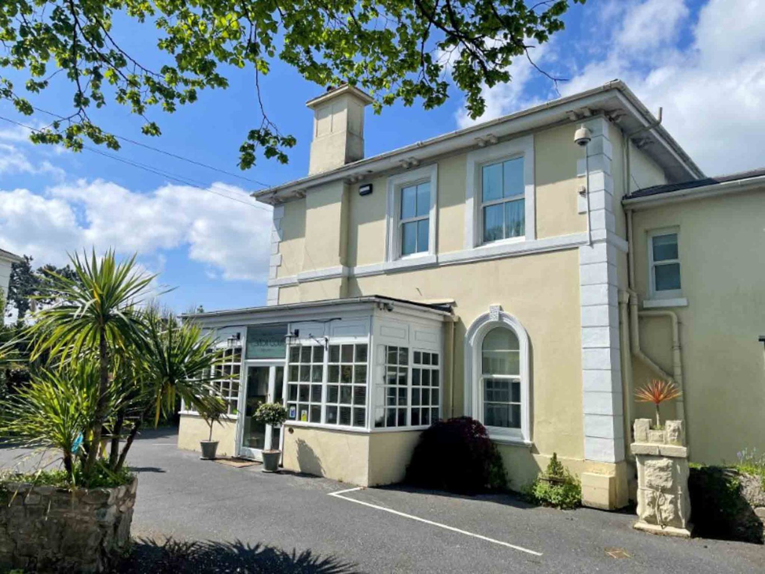 Commercial property for sale in Torquay, Devon - An Elegant & Spacious Detached family home for sale