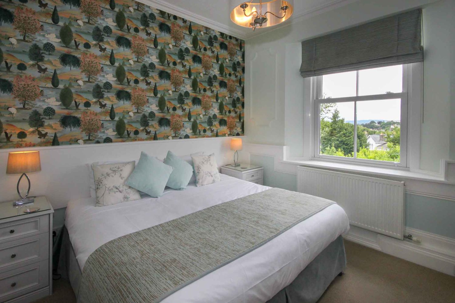 Commercial property for sale in Torquay, Devon - An Elegant & Spacious Detached family home for sale
