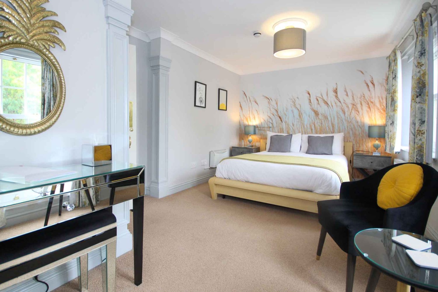 Commercial property for sale in Torquay, Devon - An Elegant & Spacious Detached family home for sale