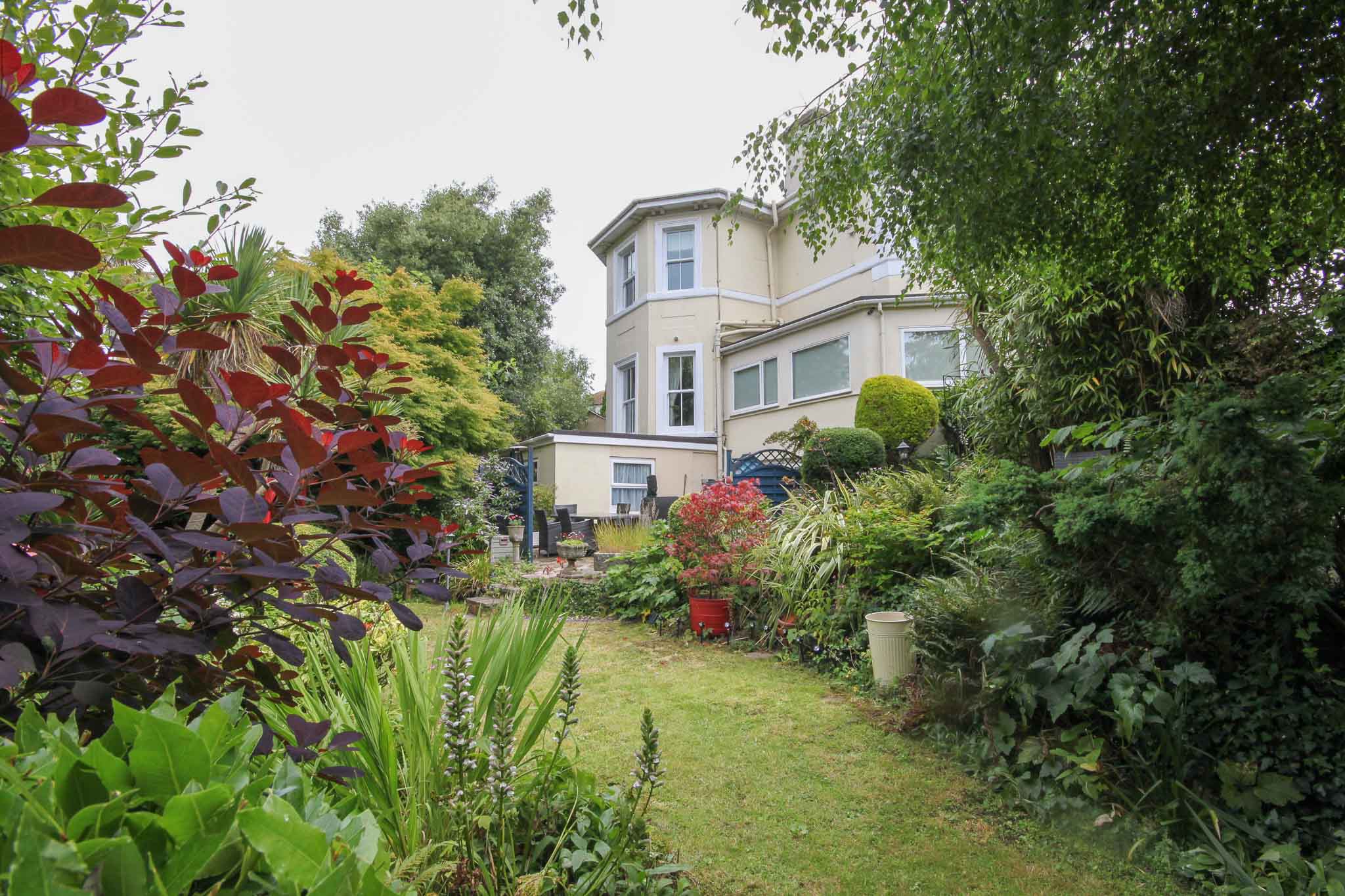 An Elegant & Spacious Detached family home for sale