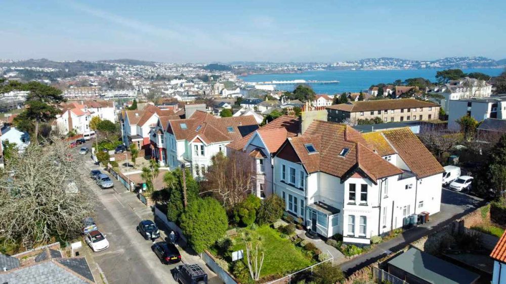 A Fantastic 11 Bedroom Guest House