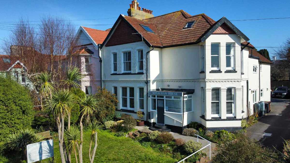 A Fantastic 11 Bedroom Guest House
