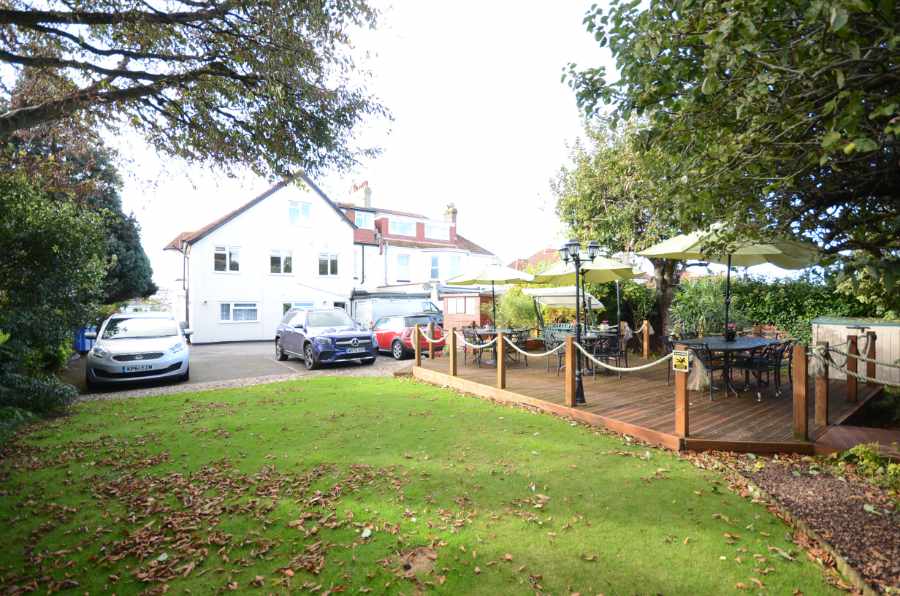 A Fantastic 11 Bedroom Guest House