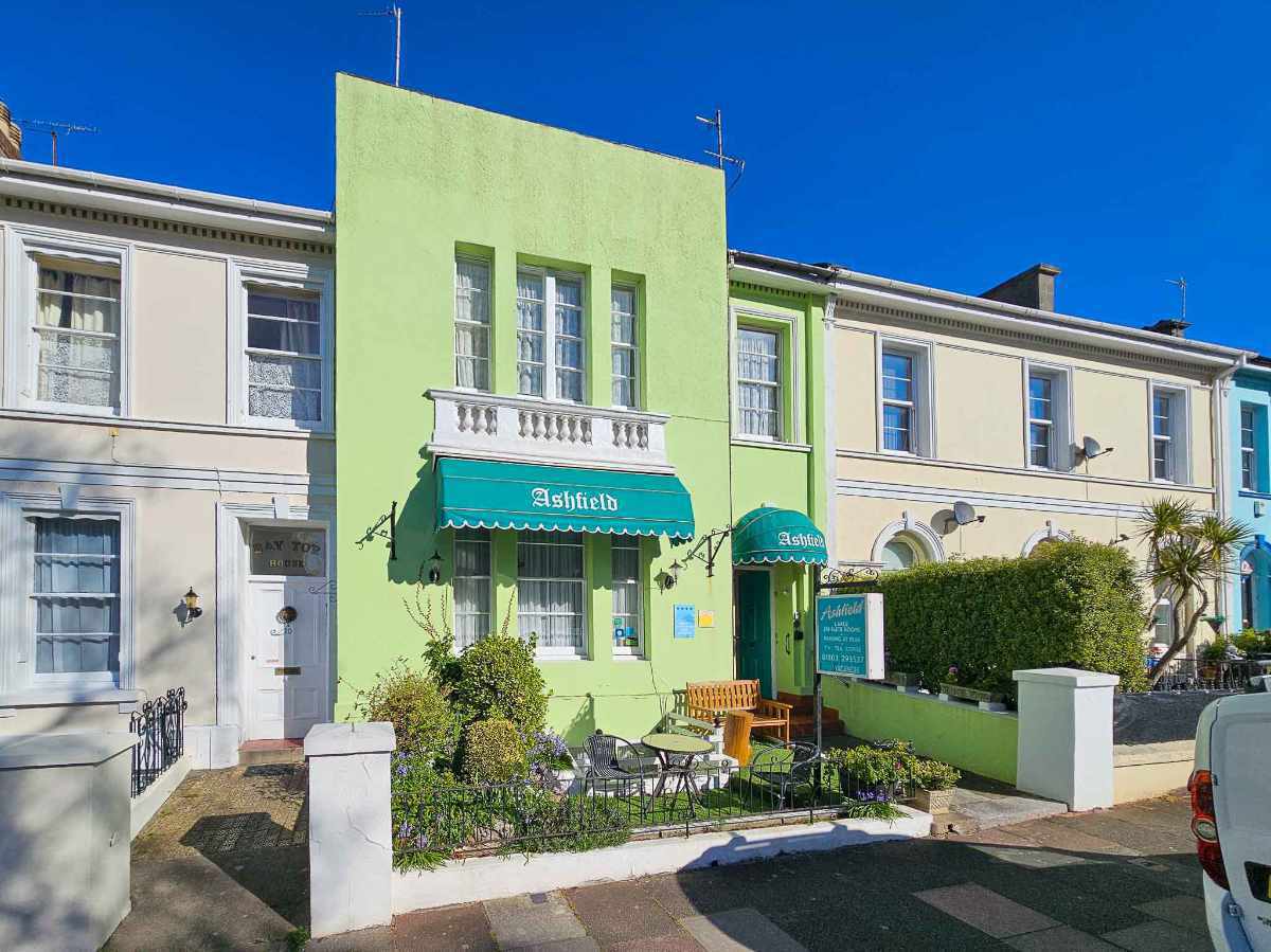 A wonderfully located 6 en-suite bedroom Guest House
