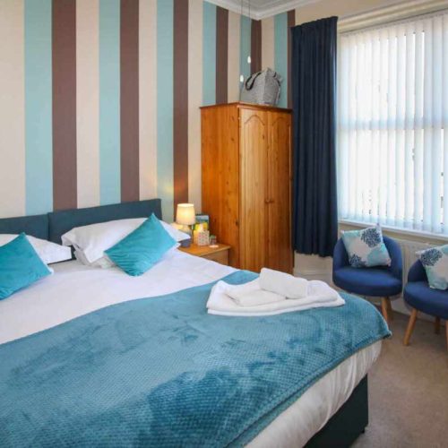 Hotel for sale in Paignton, Devon - A Beautifully Presented 7 en-suite bedroom guest house