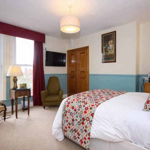 Hotel for sale in Exeter, Devon - A Beautifully presented, former 8 letting unit guesthouse