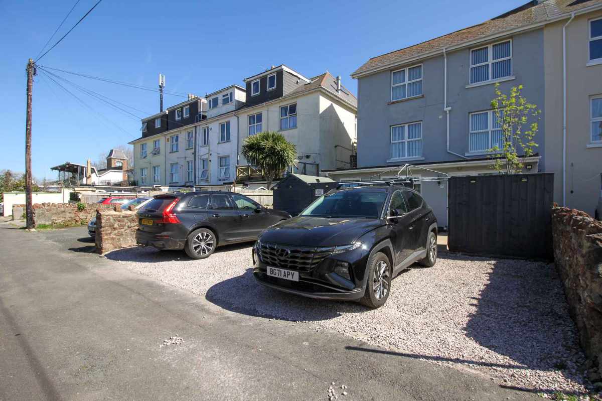 Hotel for sale in Paignton, Devon - A Beautifully Presented 7 en-suite bedroom guest house
