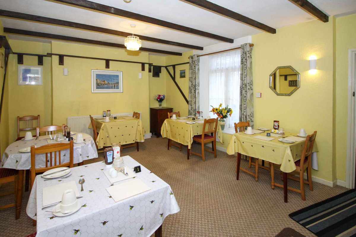 A wonderfully located 6 en-suite bedroom Guest House