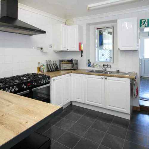 Hotel for sale in Paignton, Devon - A Beautifully Presented 7 en-suite bedroom guest house