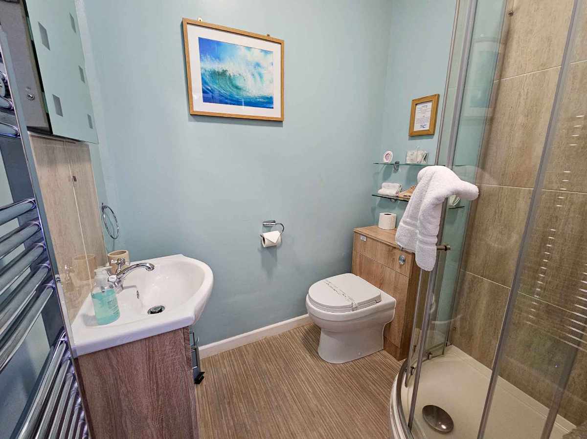 Hotel for sale in Paignton, Devon - A Beautifully Presented 7 en-suite bedroom guest house