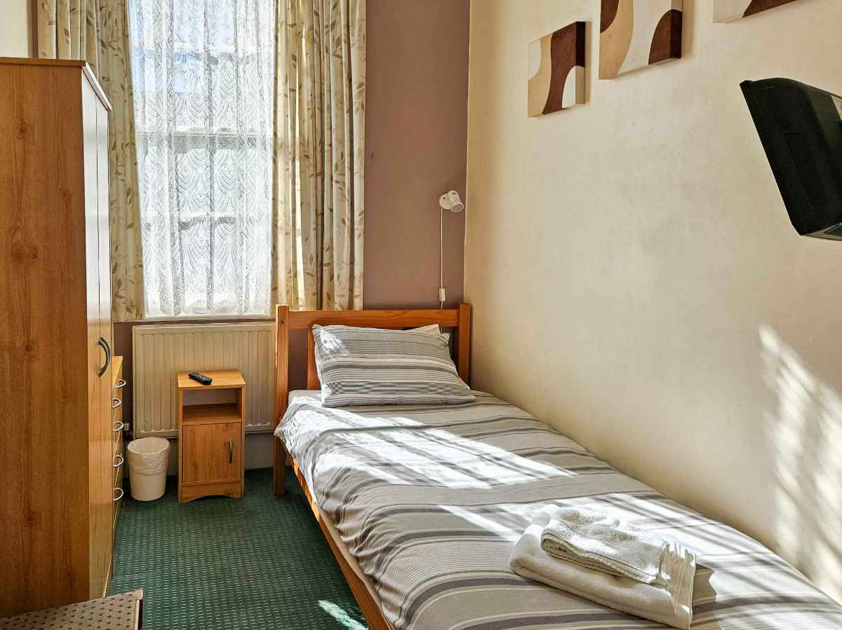 A wonderfully located 6 en-suite bedroom Guest House