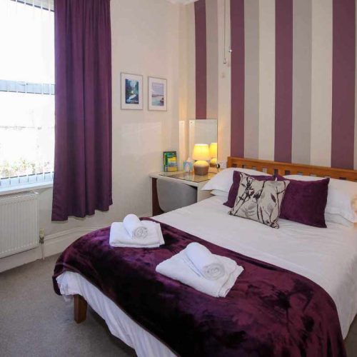 Hotel for sale in Paignton, Devon - A Beautifully Presented 7 en-suite bedroom guest house