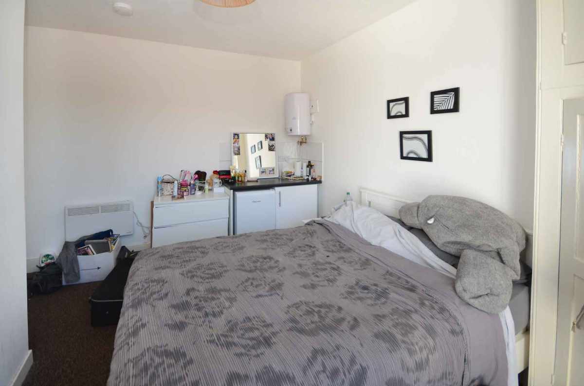 Investment property for sale in Paignton, Devon - A Spacious & Successful Semi-Detached HMO