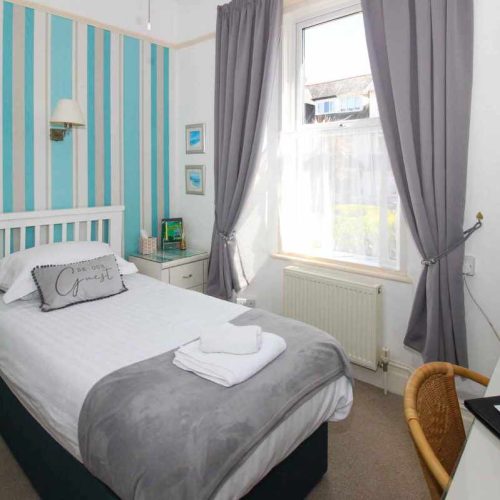Hotel for sale in Paignton, Devon - A Beautifully Presented 7 en-suite bedroom guest house