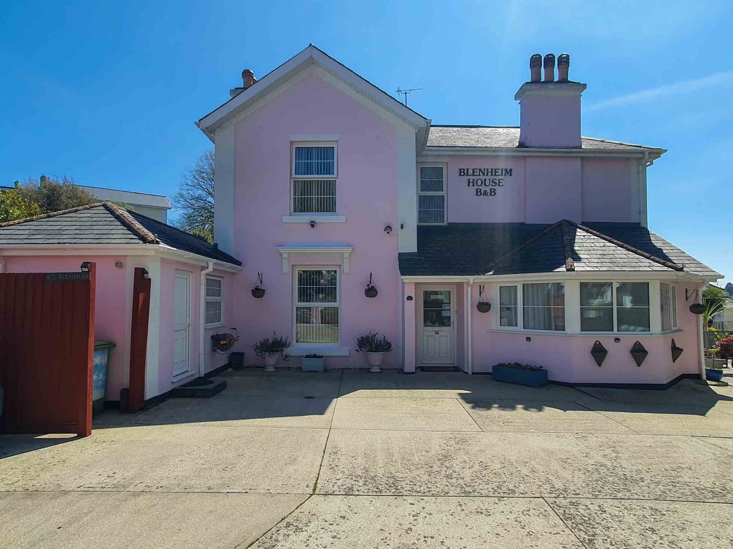 Hotel for sale in Torquay, Devon - A Stunning Guest House for Sale in a Prime Location
