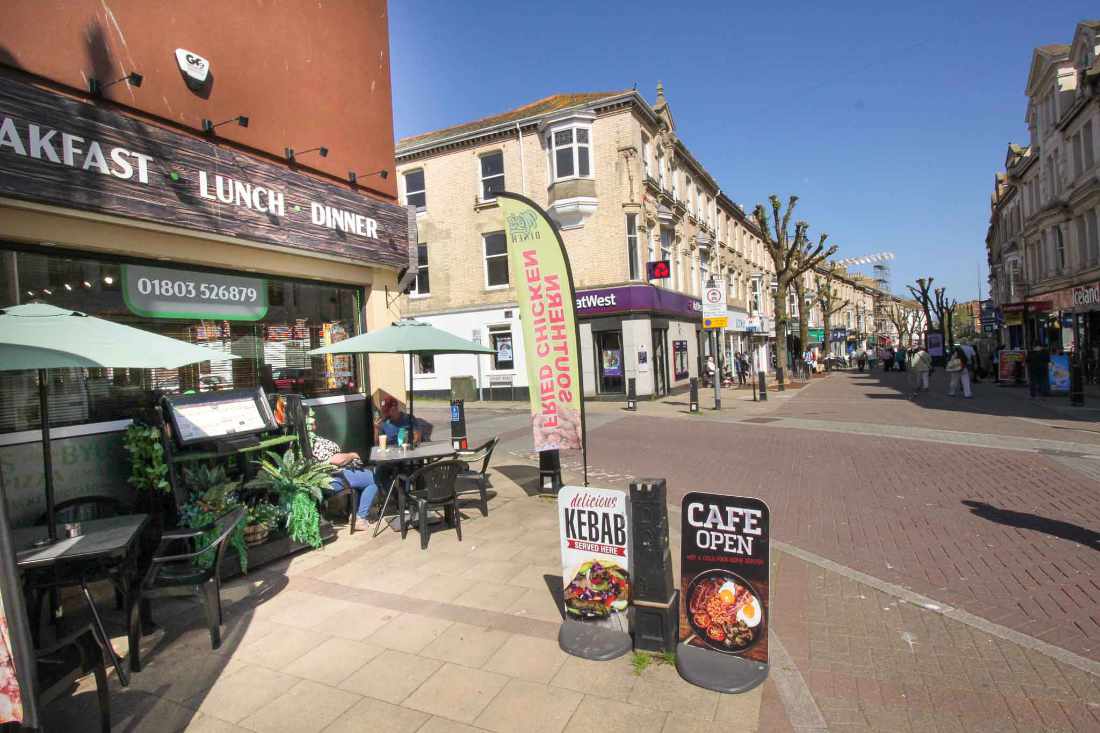 A Prime Positioned, High-Street café / take-away Business for sale