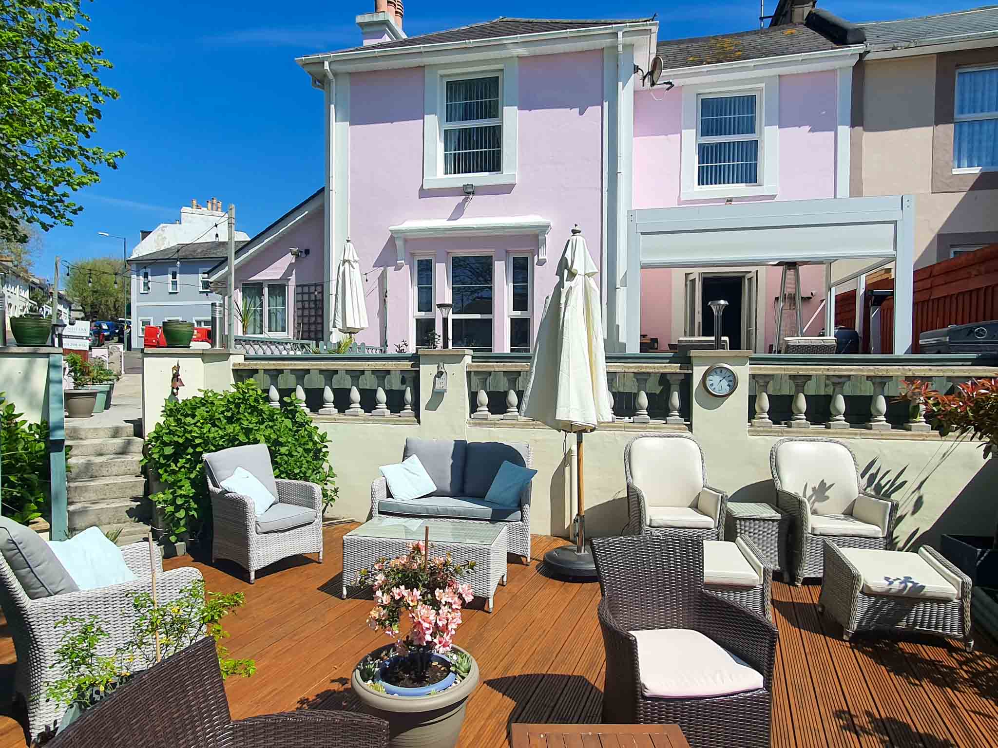 A Stunning Guest House for Sale in a Prime Location