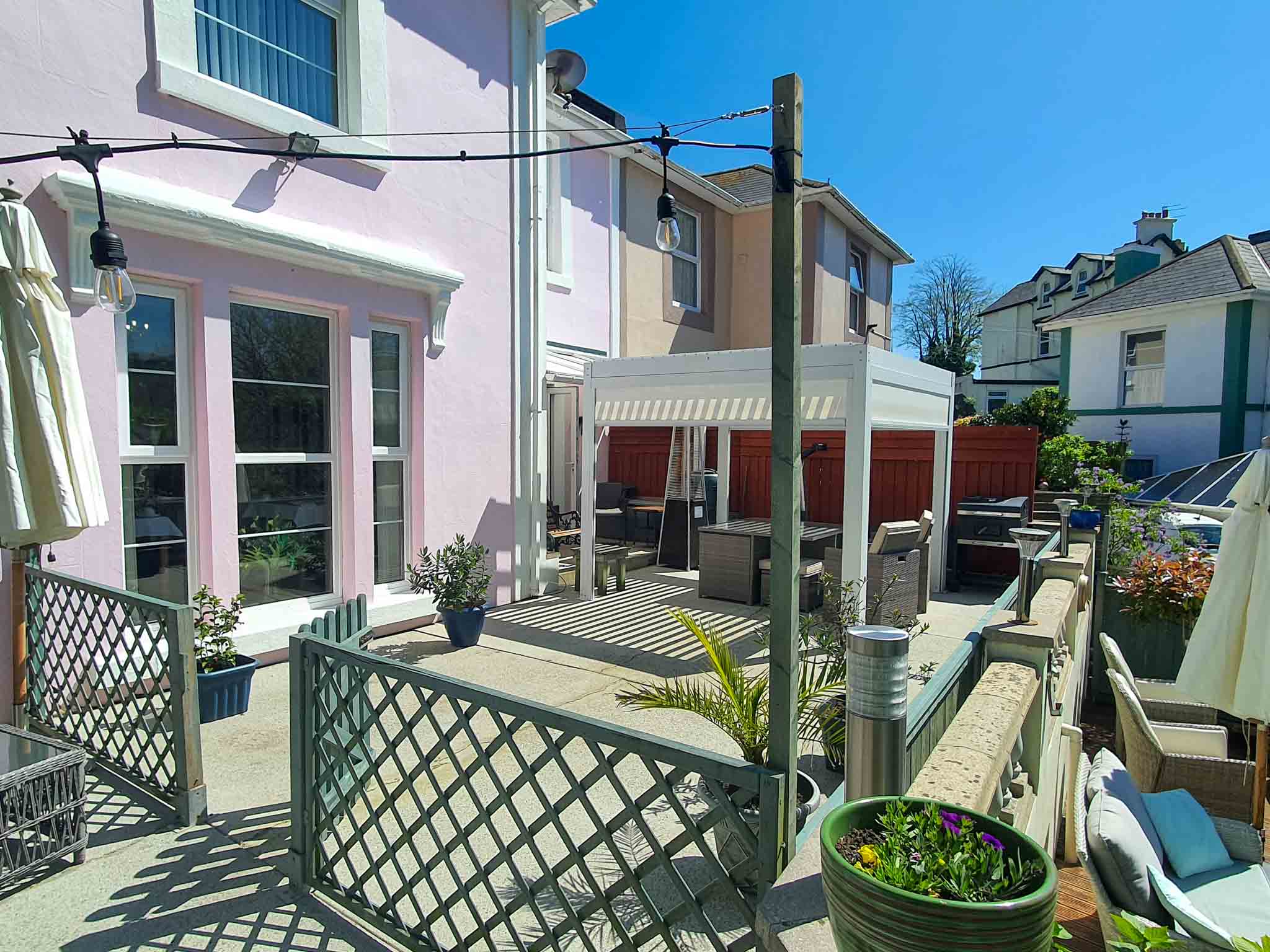 A Stunning Guest House for Sale in a Prime Location