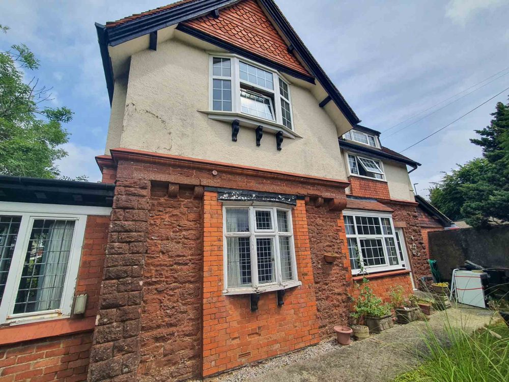 An Exceptionally spacious Detached Investment Property