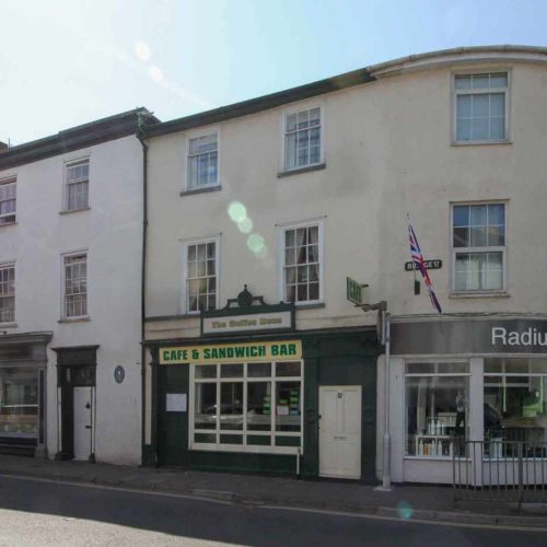 Restaurant for sale in Tiverton, Devon - A successful café with a 3 bedroom apartment for sale