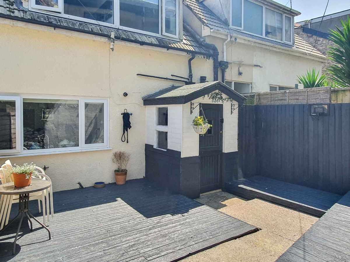 A well-located vacant premises in the heart of Brixham