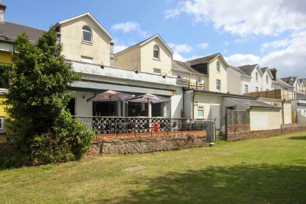 A fantastic turnkey, licensed Gastro Bar & Grill