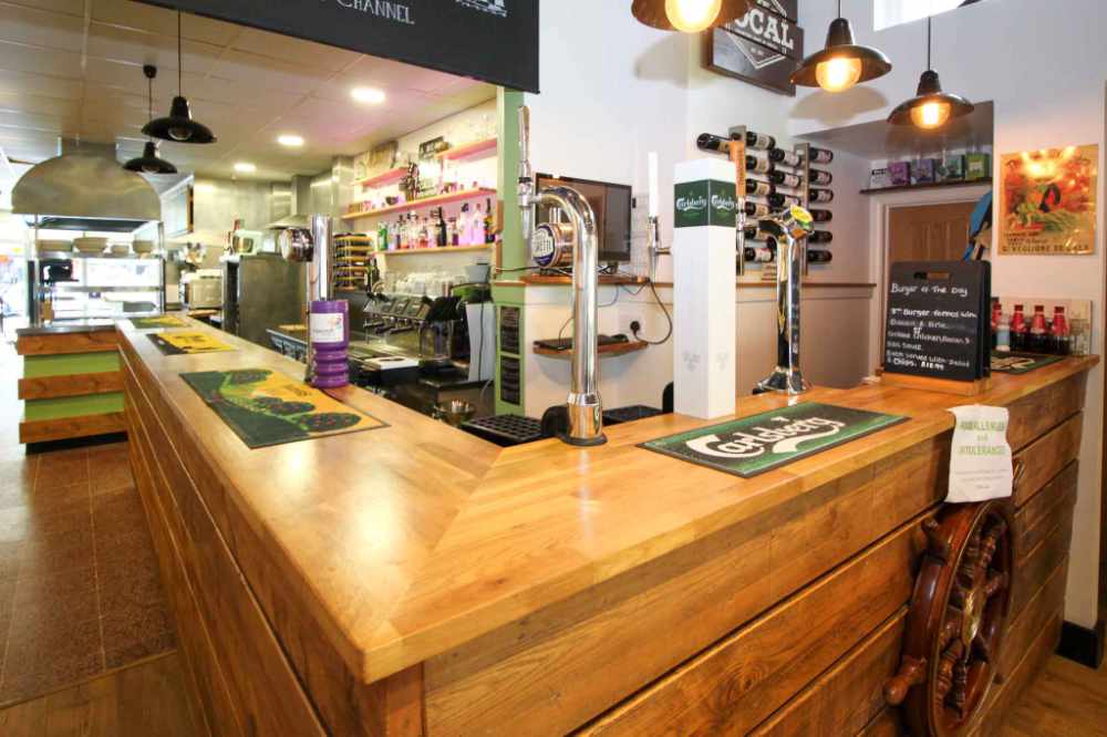 A fantastic turnkey, licensed Gastro Bar & Grill