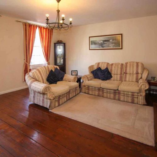 Restaurant for sale in Tiverton, Devon - A successful café with a 3 bedroom apartment for sale