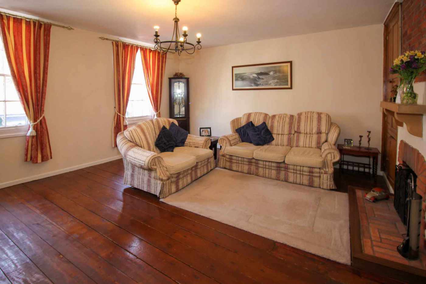 Restaurant for sale in Tiverton, Devon - A successful café with a 3 bedroom apartment for sale