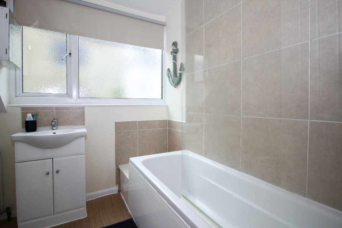 A well-located vacant premises in the heart of Brixham
