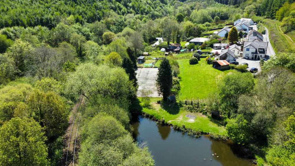 The Complete Complex with Development Potential